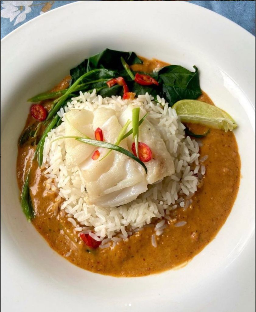 Cod Thai Curry Recipe, Red Thai Curry with Cod Fillet on a bed of rice